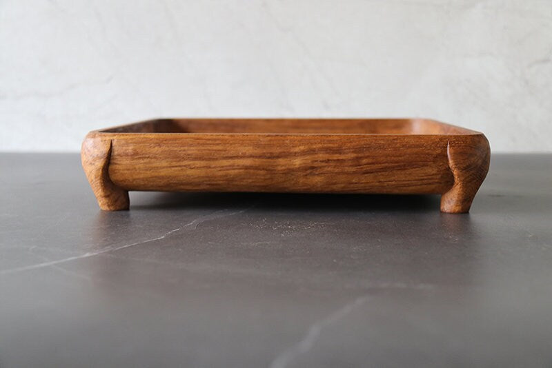 手工雕刻柚木四腿柚木盘