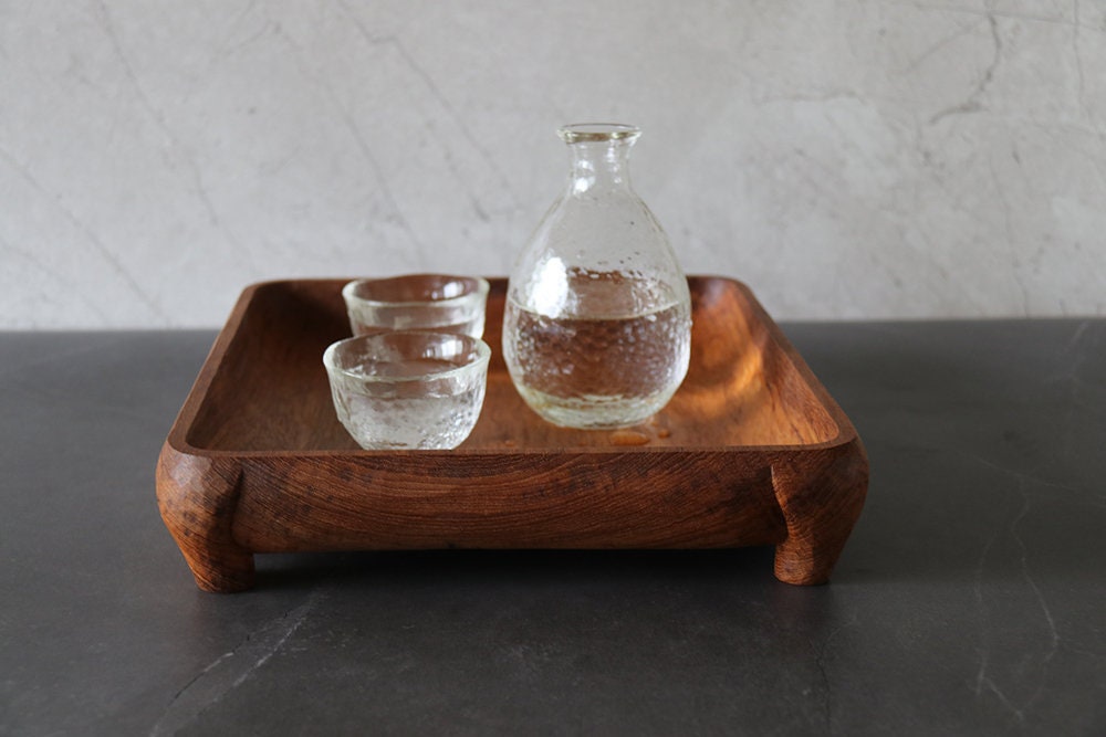 手工雕刻柚木四腿柚木盘